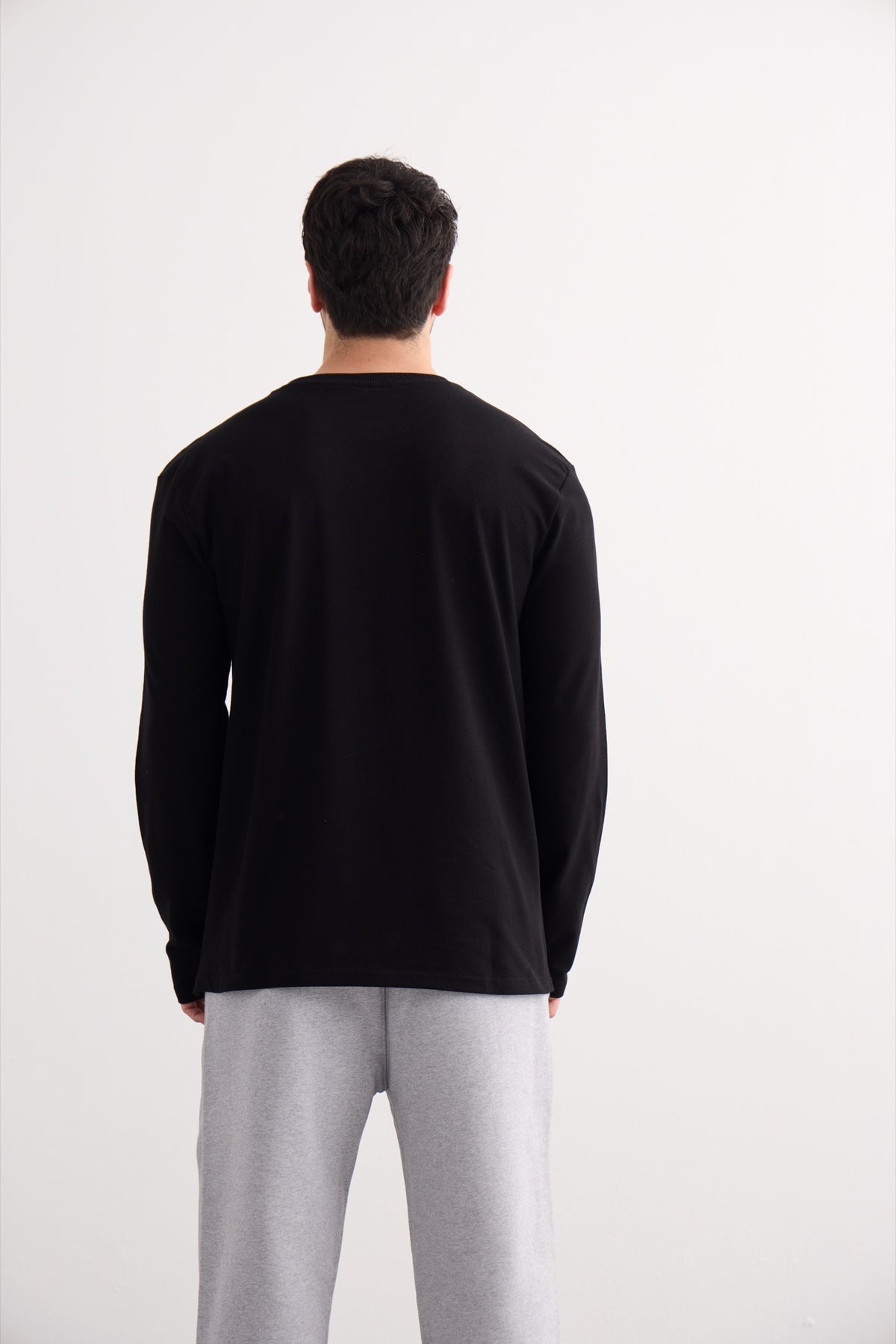 Essential Long Sleeve Tee - Black