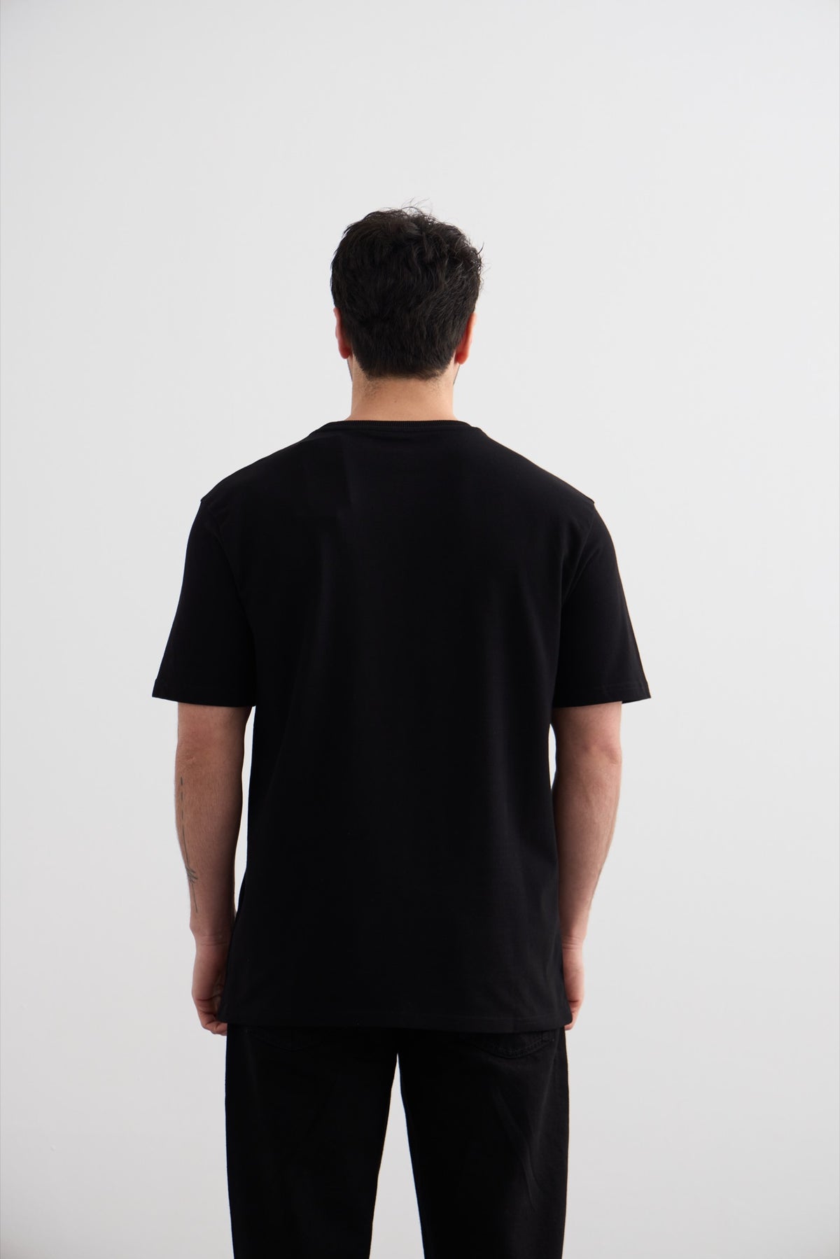 Essential Tee - Black