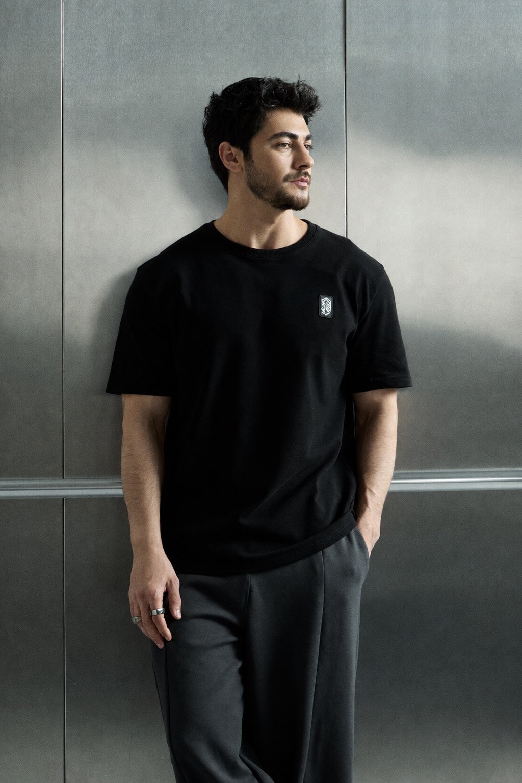 Essential Tee - Black